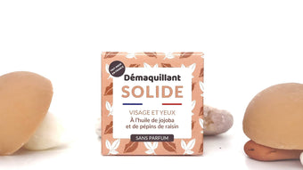 Démaquillant bio de la marque Lamazuna, certifié Bio COSMOS Organic, doux pour le visage et les yeux, efficace sur les maquillages tenaces et waterproof