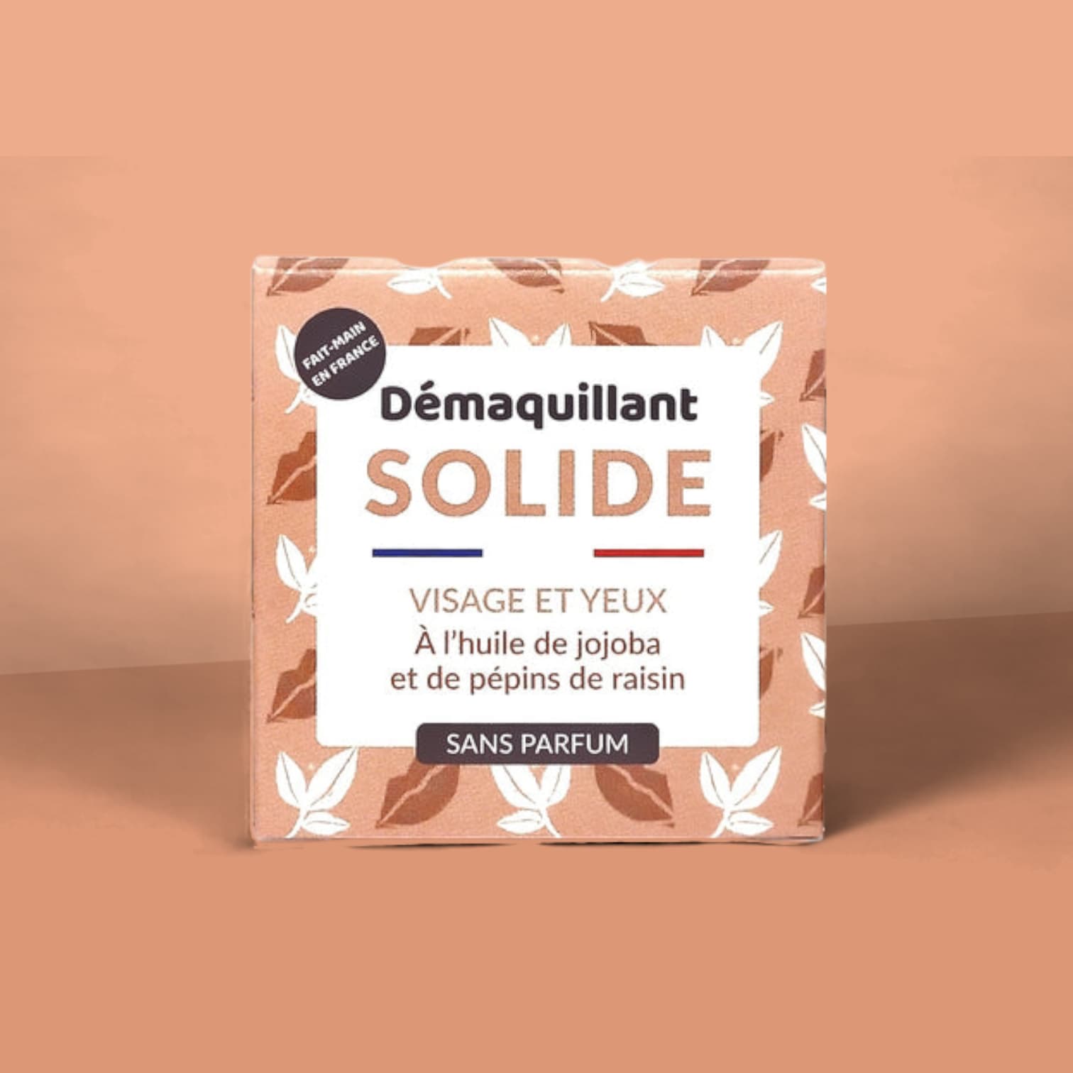 Démaquillant solide visage et yeux Lamazuna, certifié Bio COSMOS Organic, retire sans effort les maquillages tenaces et waterproof
