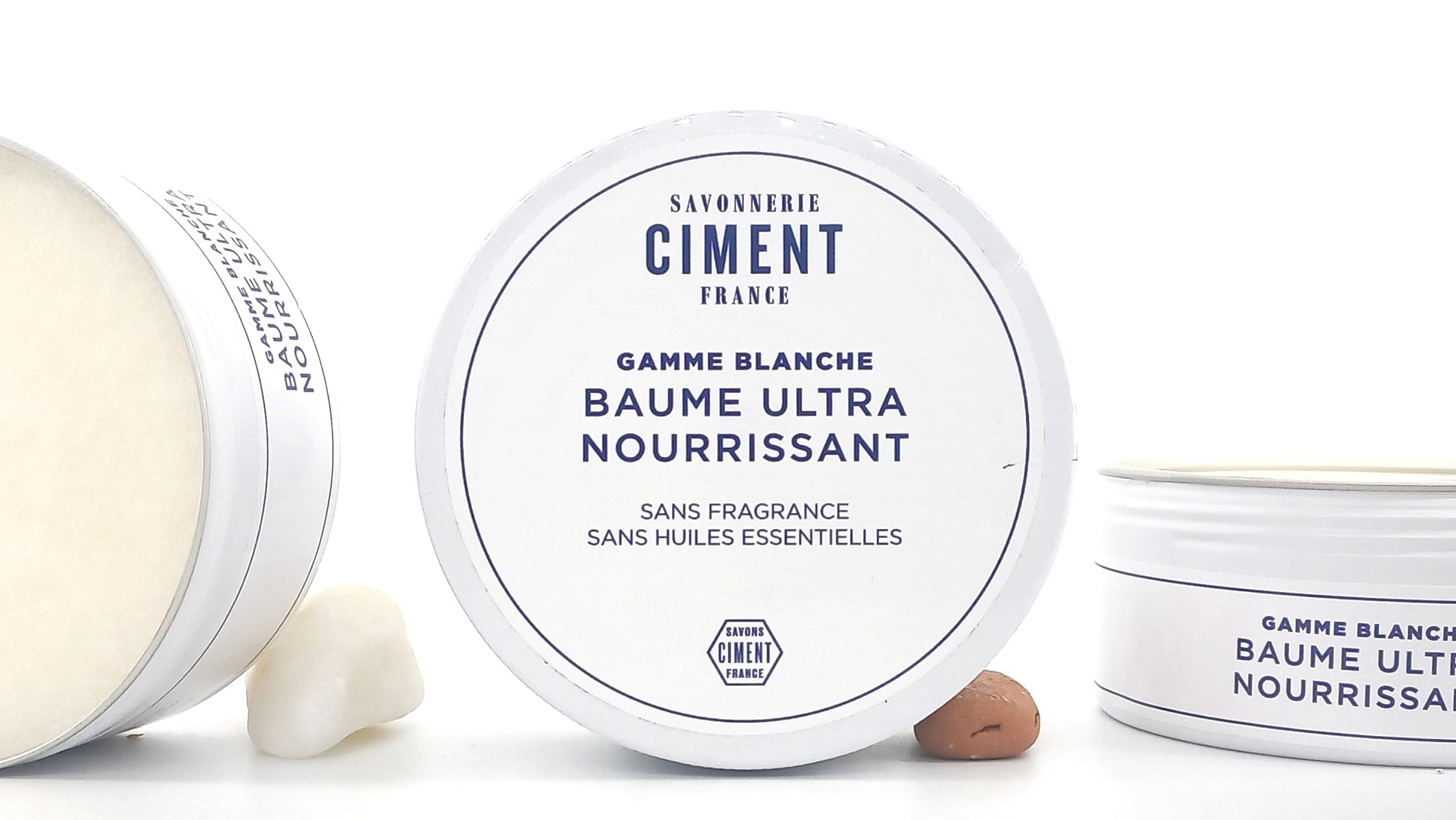 Baume corps visage cheveux de la marque Ciment Paris, ultra-hydratant et apaisant, soulage les peaux sèches à tendance atopique